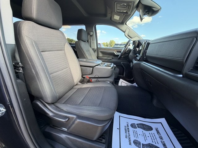 2022 Chevrolet Silverado 1500 LT - Photo 9