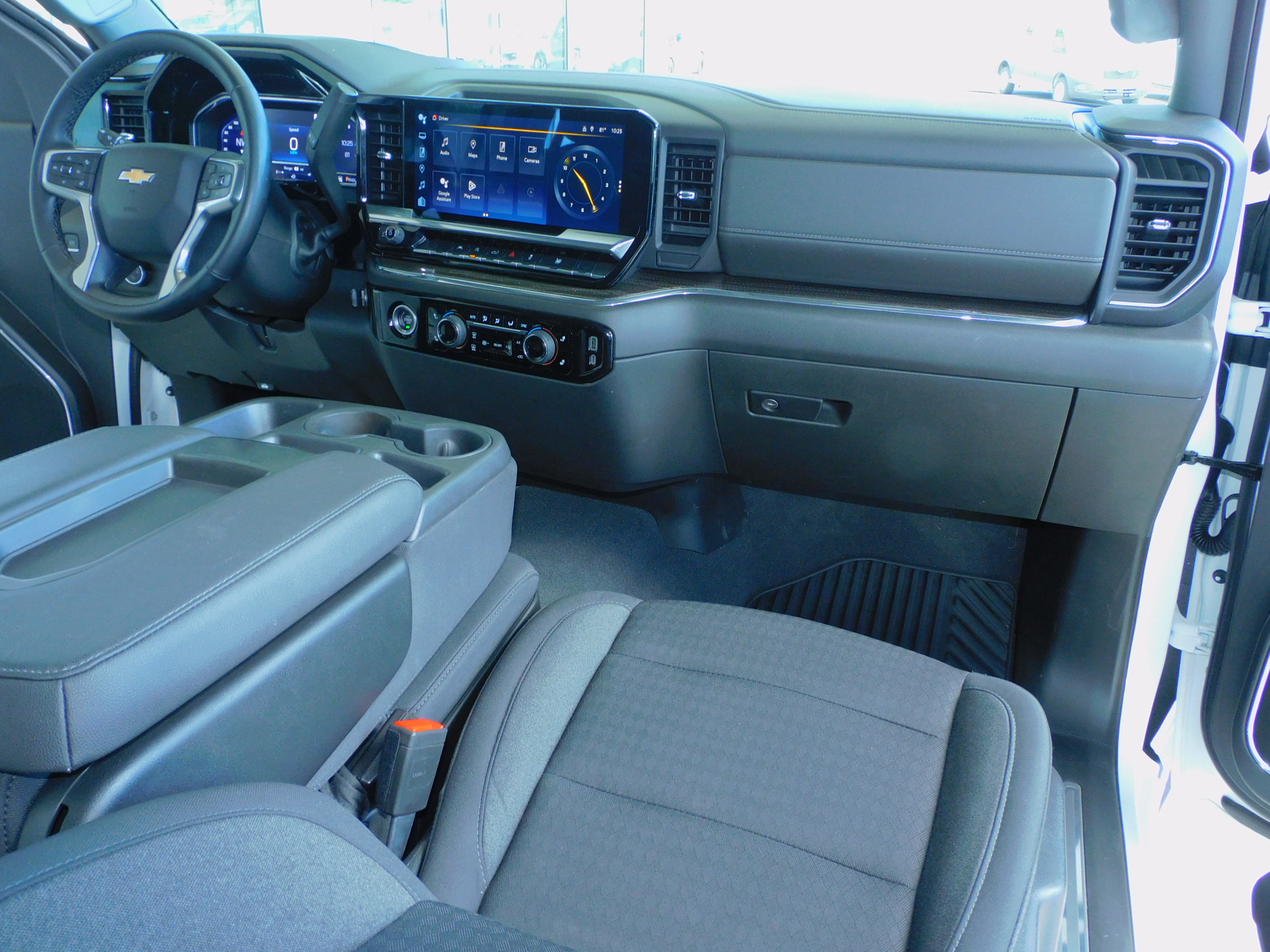 2023 Chevrolet Silverado 1500 LT photo 3