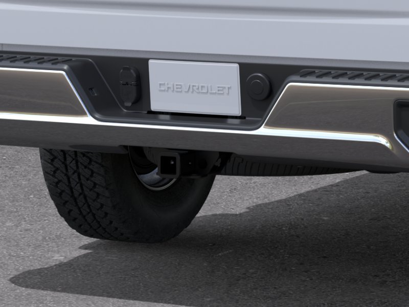 New 2026 Summit White Chevrolet WT image 40