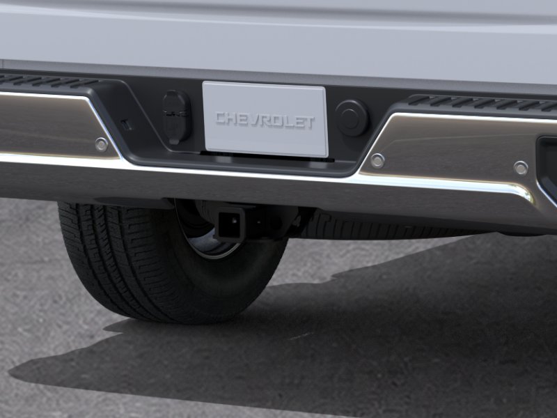 New 2026 Summit White Chevrolet WT image 38