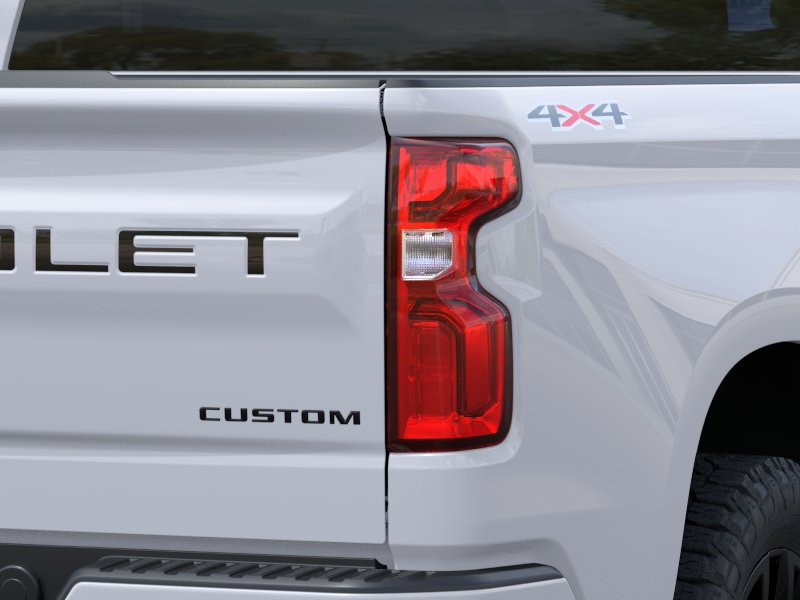 New 2026 Summit White Chevrolet Custom image 35