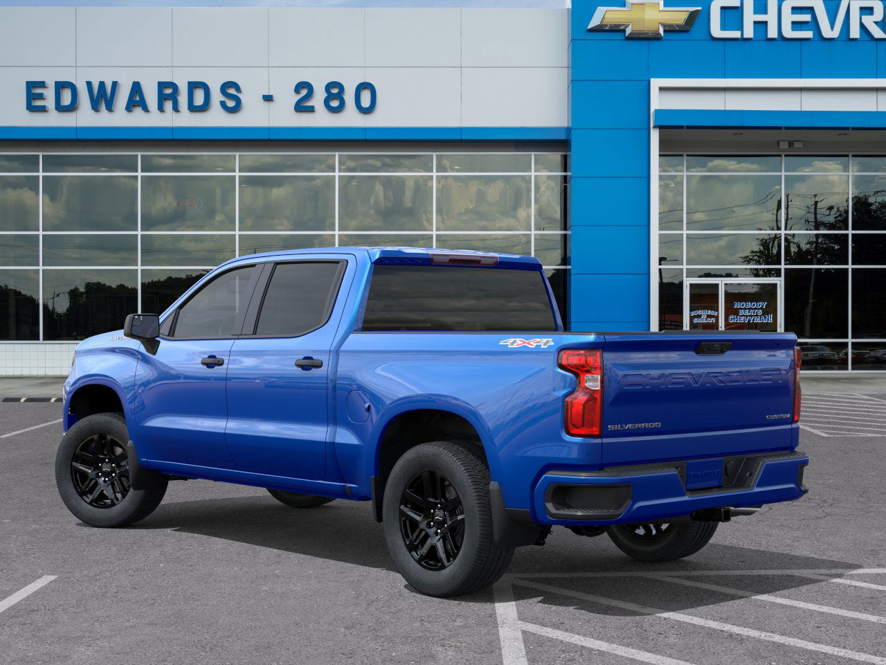 2025 Chevrolet Silverado 1500 Custom photo 2