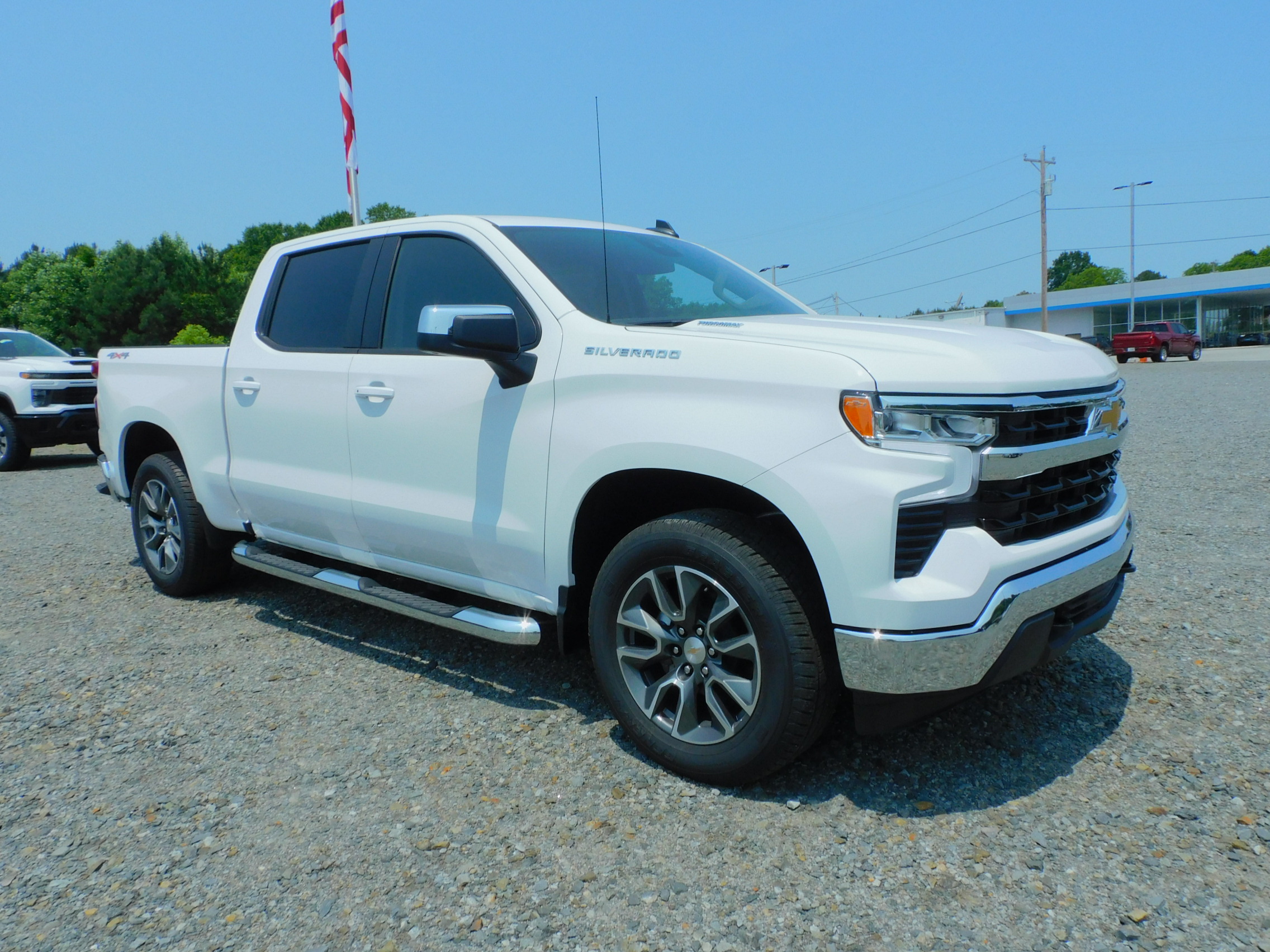 2025 Chevrolet Silverado 1500 LT photo 7