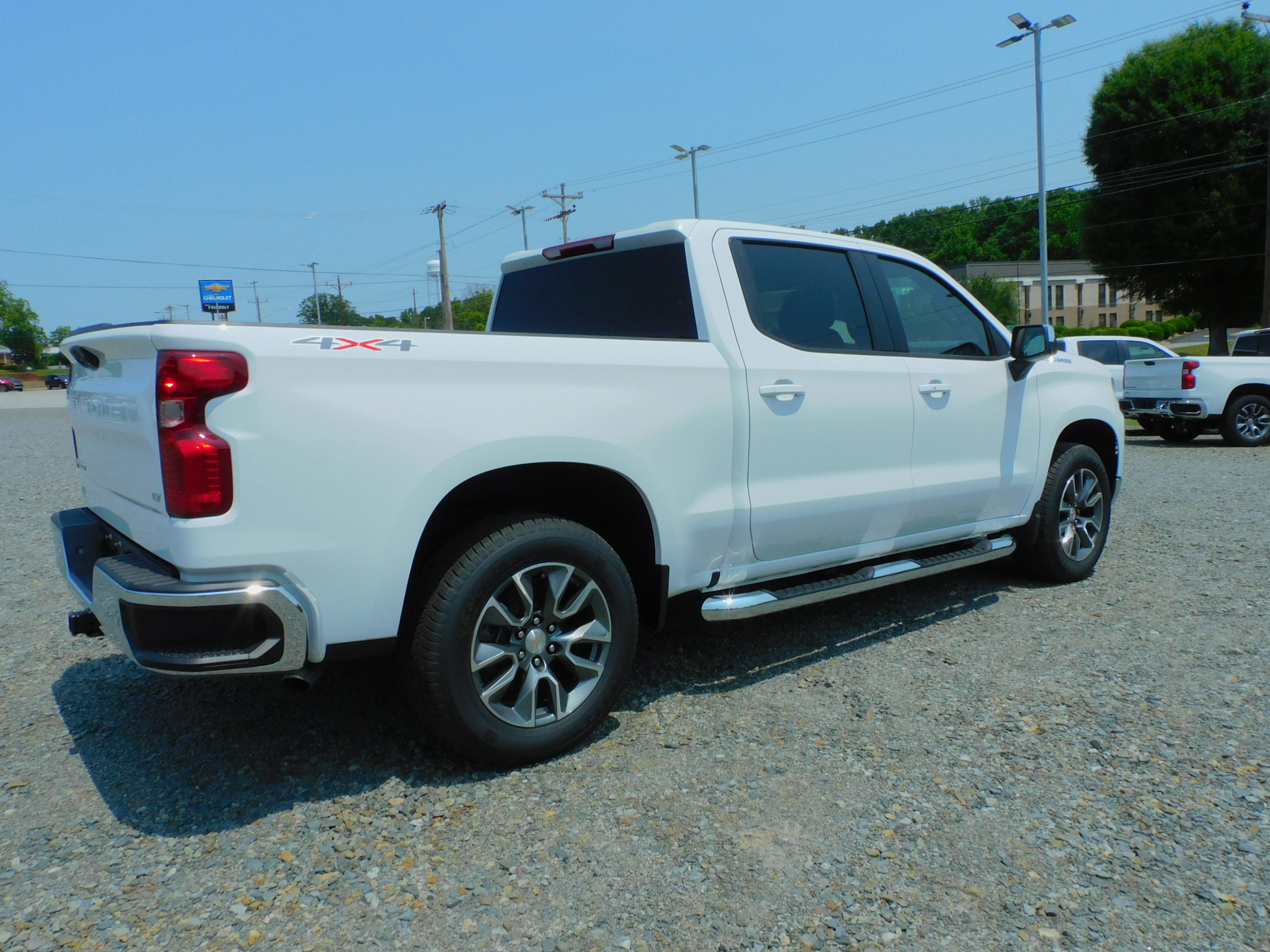 2025 Chevrolet Silverado 1500 LT photo 9