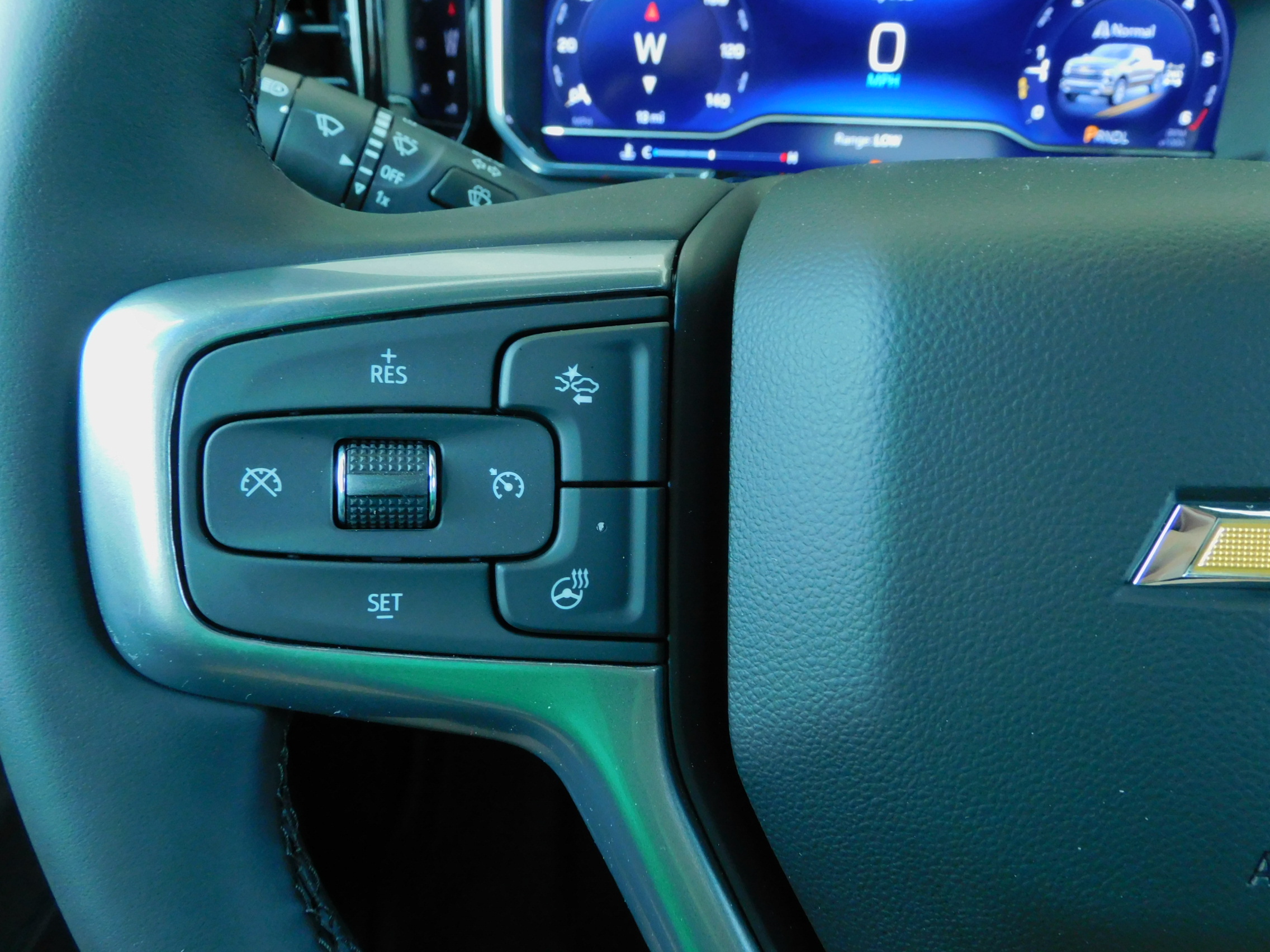 2025 Chevrolet Silverado 1500 LT photo 25