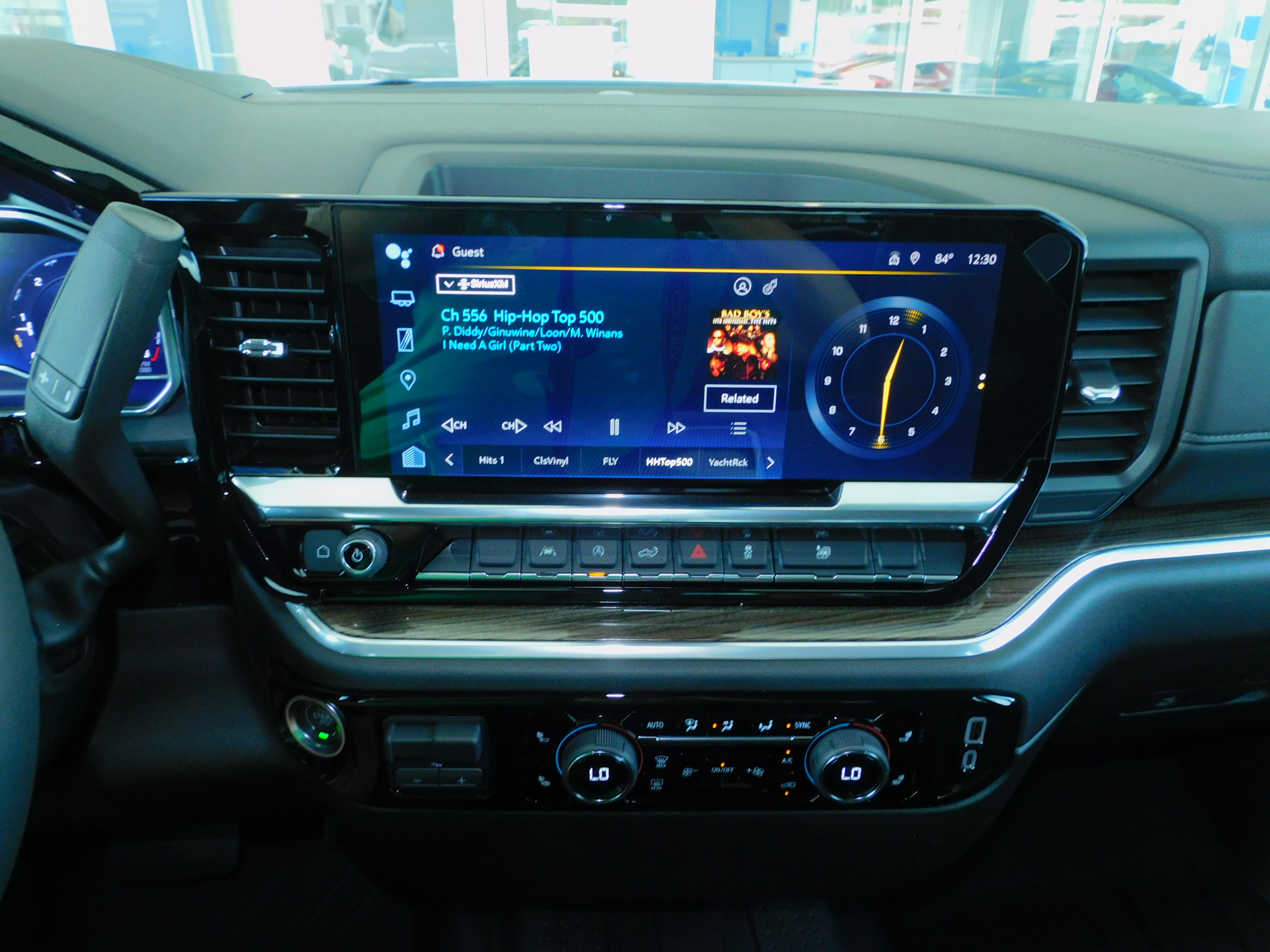 2025 Chevrolet Silverado 1500 LT photo 3
