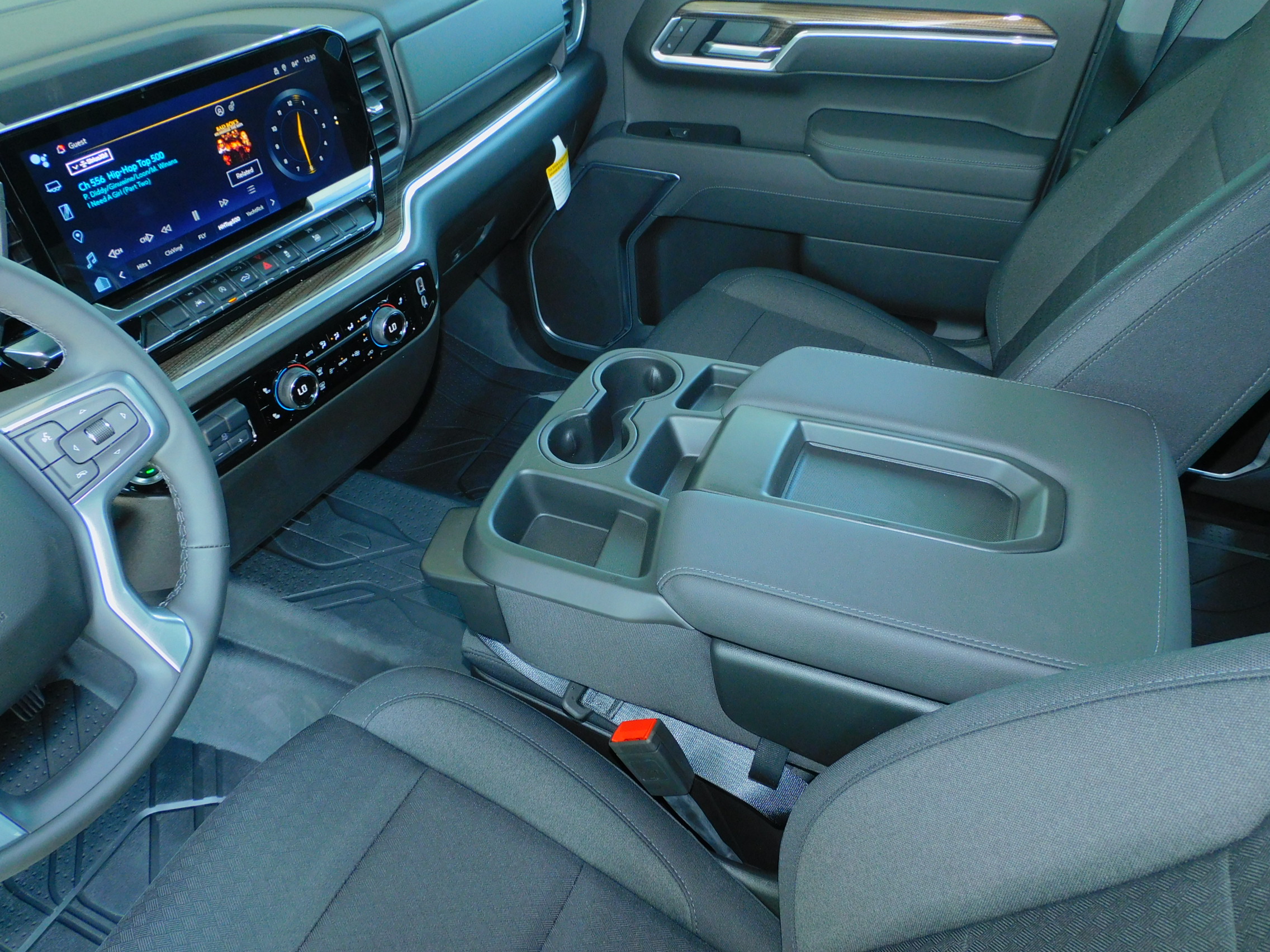 2025 Chevrolet Silverado 1500 LT photo 17
