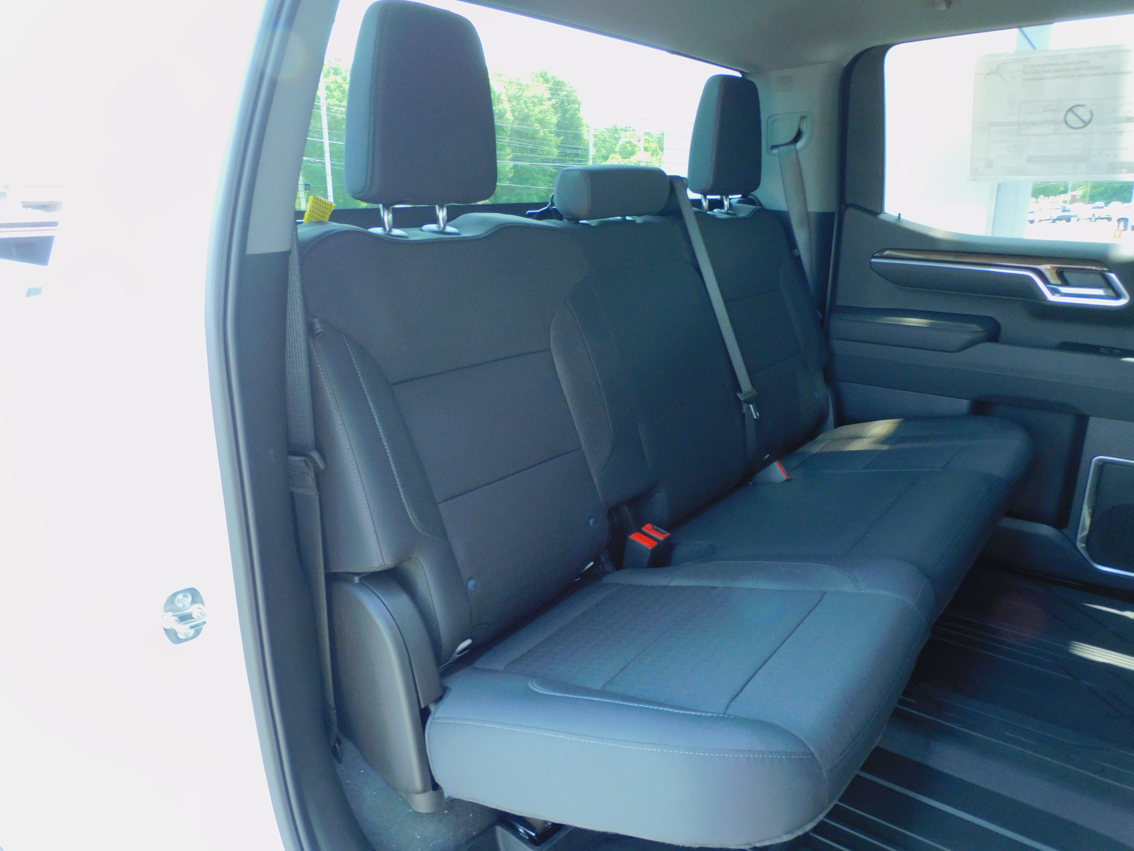 2025 Chevrolet Silverado 1500 LT photo 20