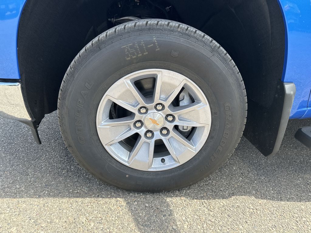 2025 Chevrolet Silverado 1500 LT photo 22