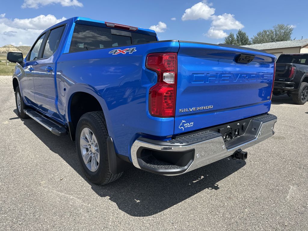 2025 Chevrolet Silverado 1500 LT photo 16
