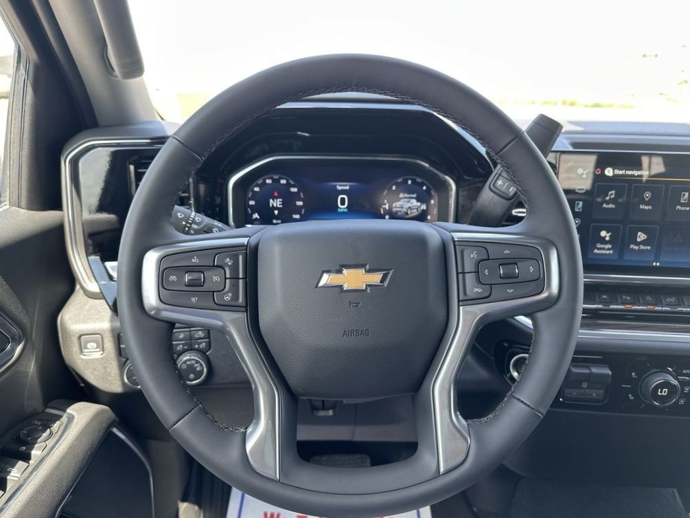 2025 Chevrolet Silverado 1500 LT photo 8