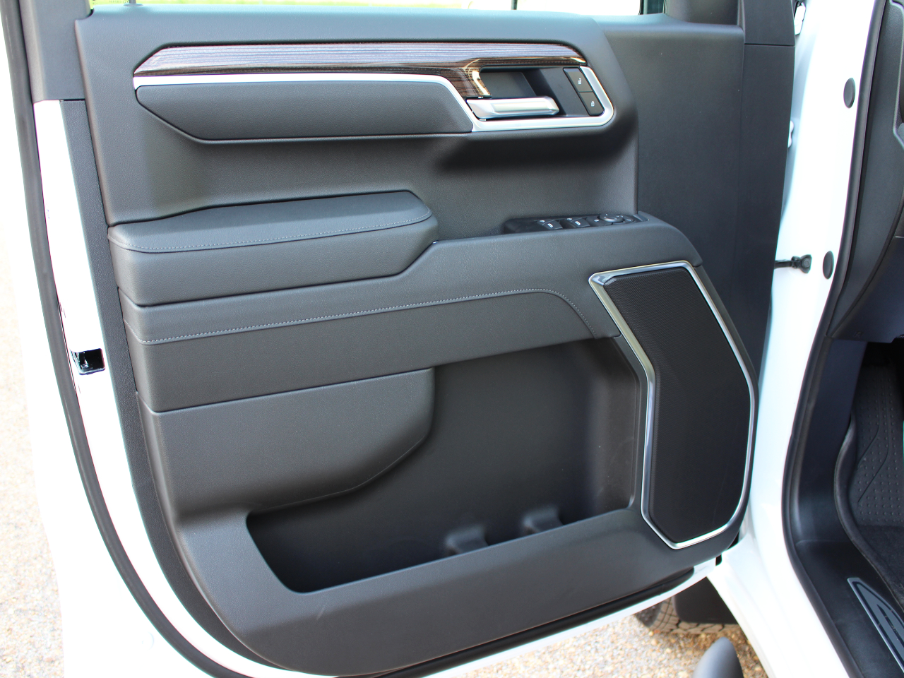 2026 Chevrolet Silverado 1500 RST - Photo 10