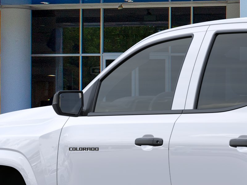 New 2026 Summit White Chevrolet WT image 39