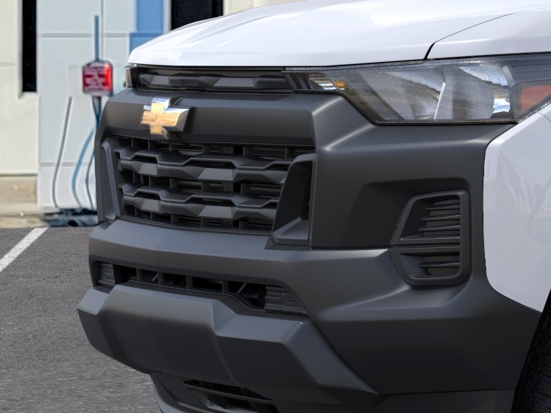 Used 2026 Summit White Chevrolet WT image 13