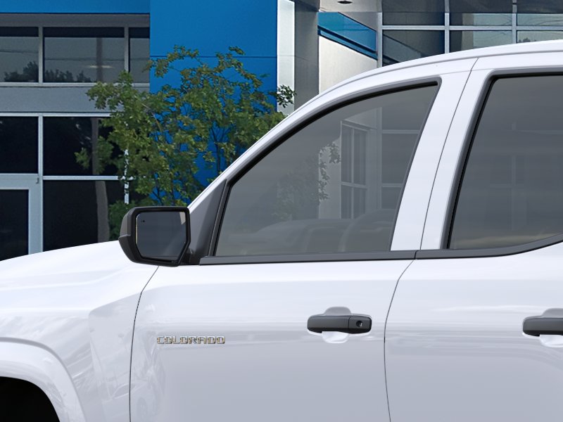 New 2026 Summit White Chevrolet WT image 38