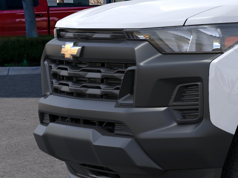 New 2026 Summit White Chevrolet WT image 38