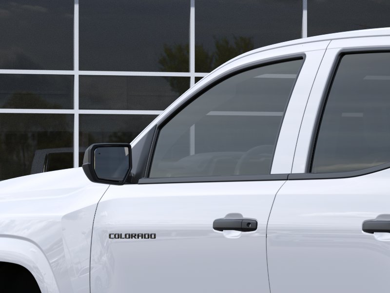 New 2026 Summit White Chevrolet WT image 36