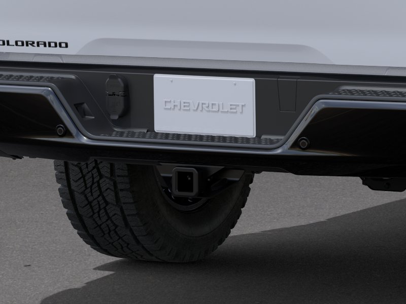 New 2026 Summit White Chevrolet WT image 37