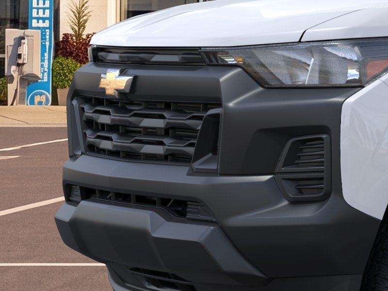 New 2026 Summit White Chevrolet WT image 13