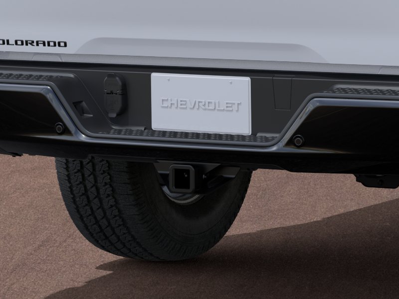 New 2026 Summit White Chevrolet WT image 14