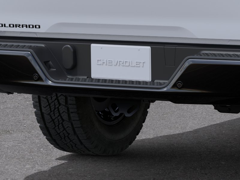 New 2026 Summit White Chevrolet WT image 14