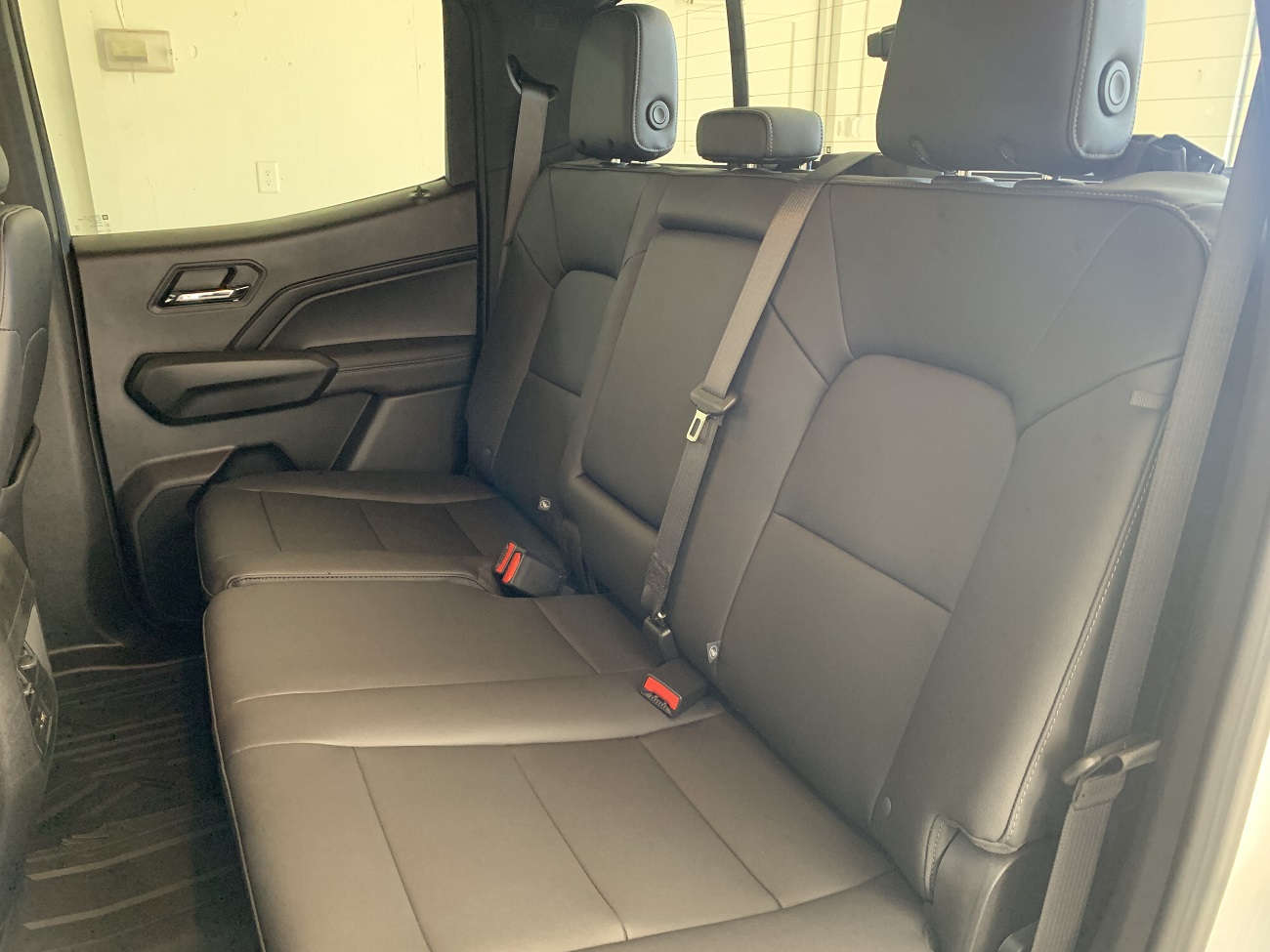 2024 Chevrolet Colorado LT photo 38