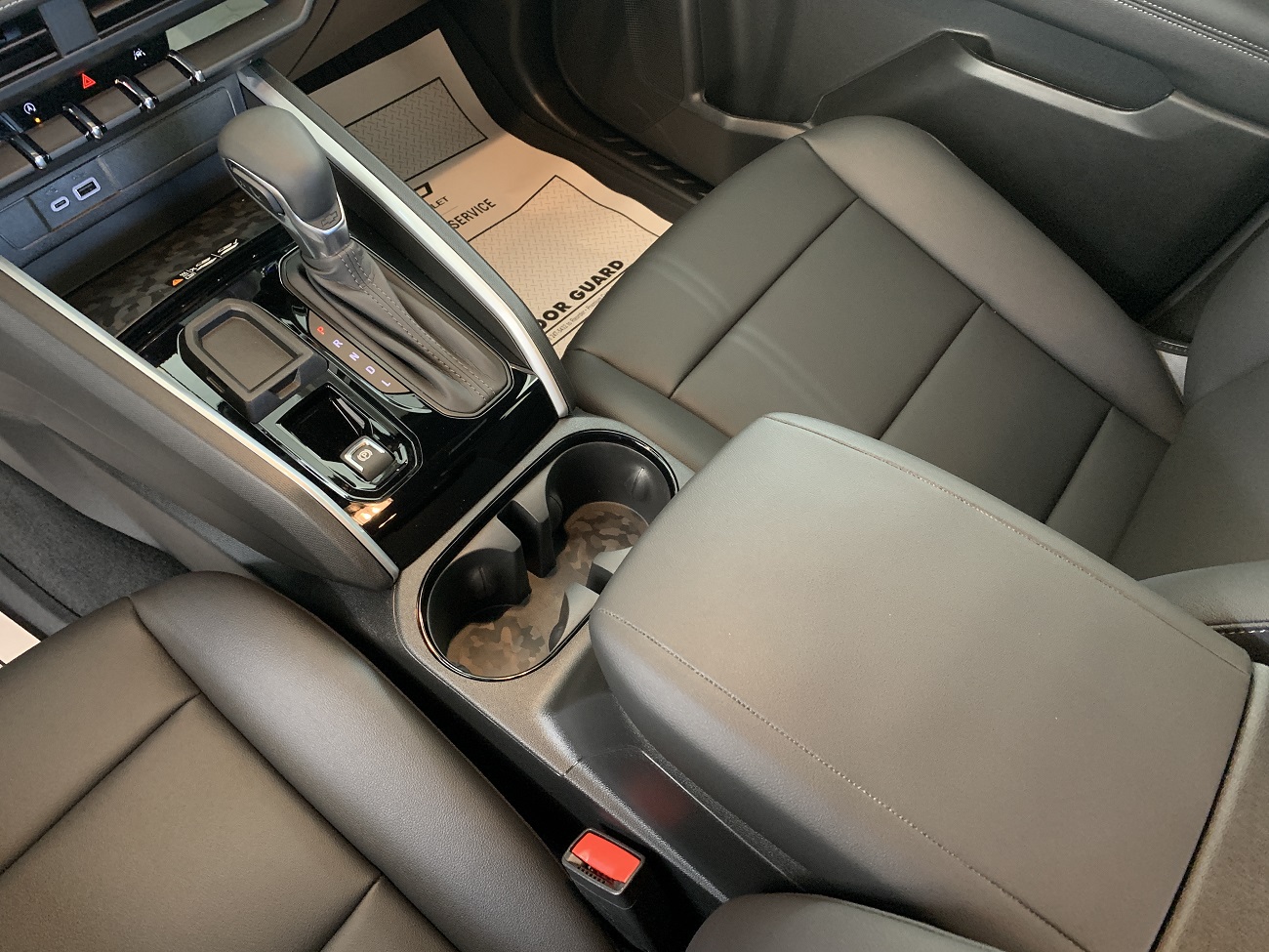 2024 Chevrolet Colorado LT photo 26