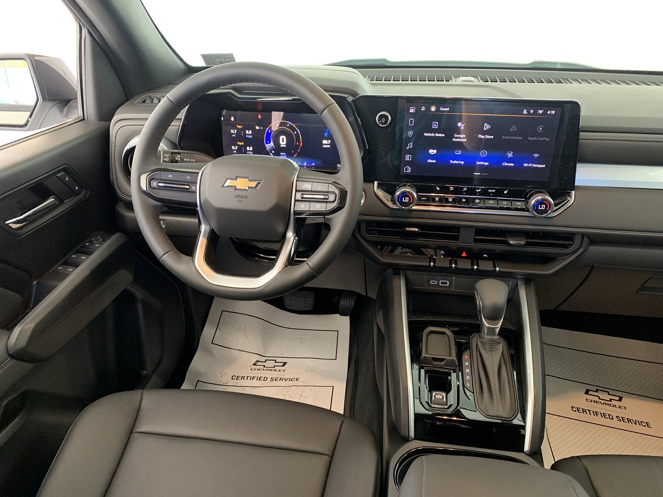 2024 Chevrolet Colorado LT photo 16