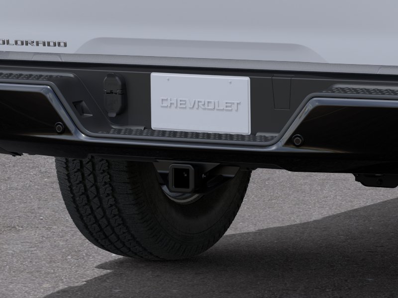 New 2026 Summit White Chevrolet WT image 45
