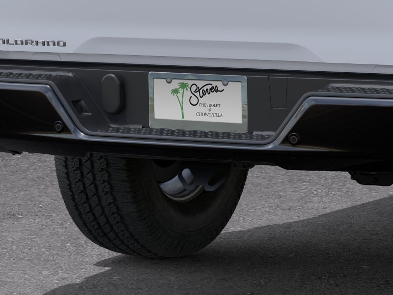 New 2026 Summit White Chevrolet WT image 38