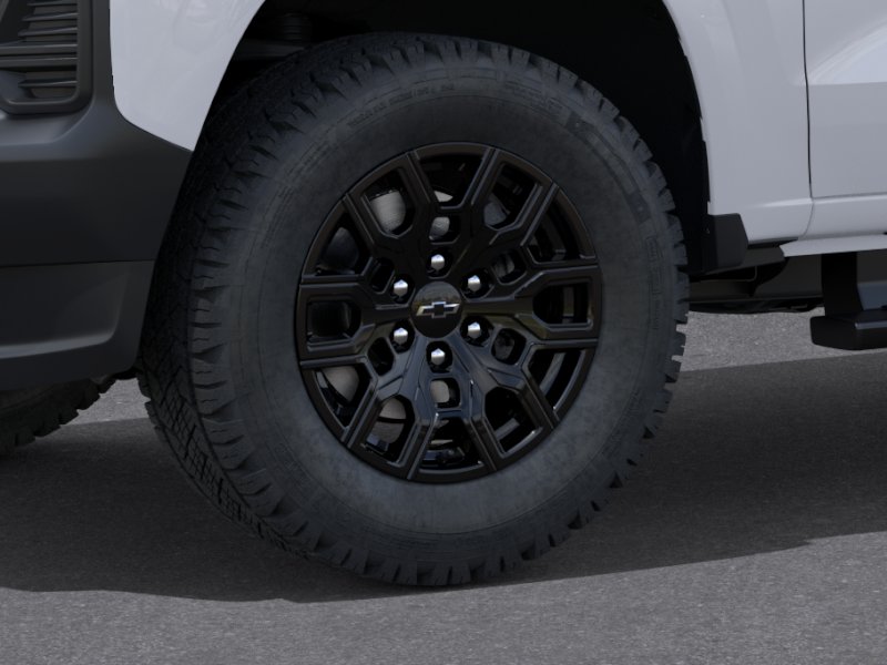 New 2026 Summit White Chevrolet WT image 9