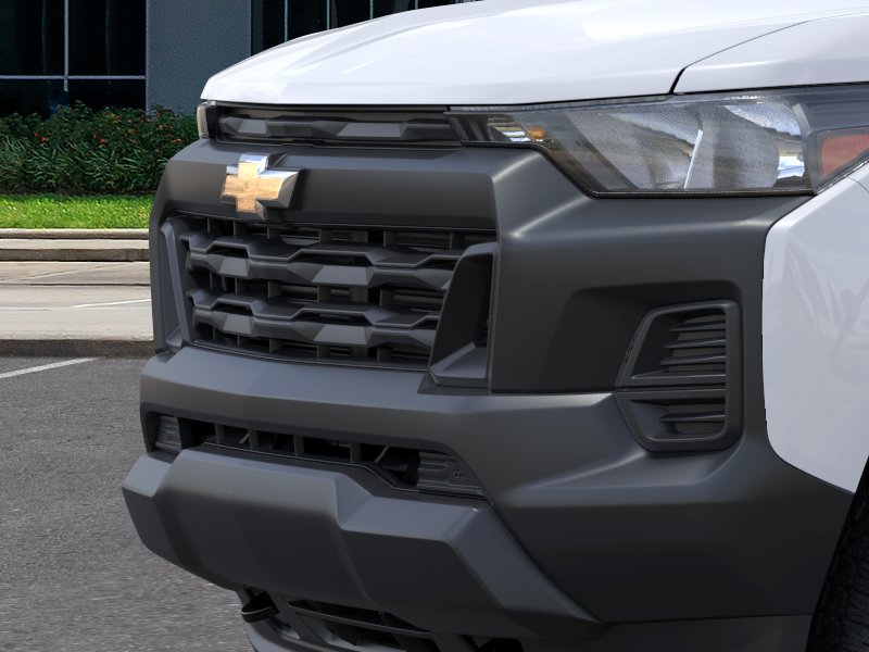 New 2026 Summit White Chevrolet WT image 13