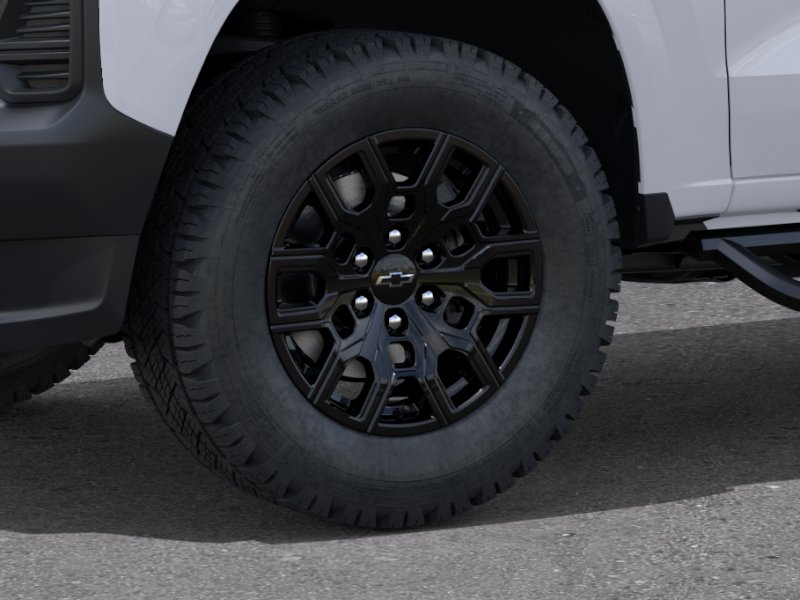 New 2026 Summit White Chevrolet WT image 33