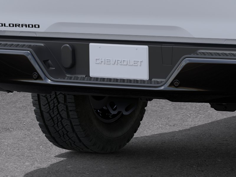 New 2026 Summit White Chevrolet WT image 38