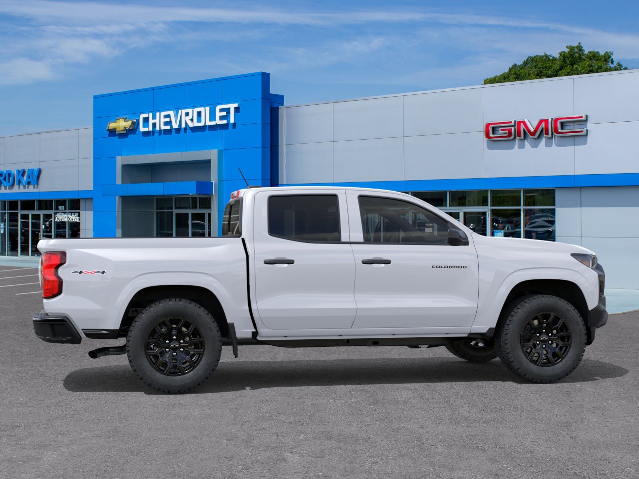 New 2026 Summit White Chevrolet WT image 29