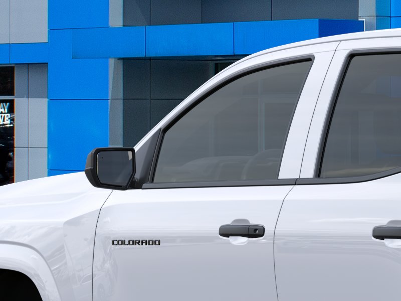New 2026 Summit White Chevrolet WT image 36