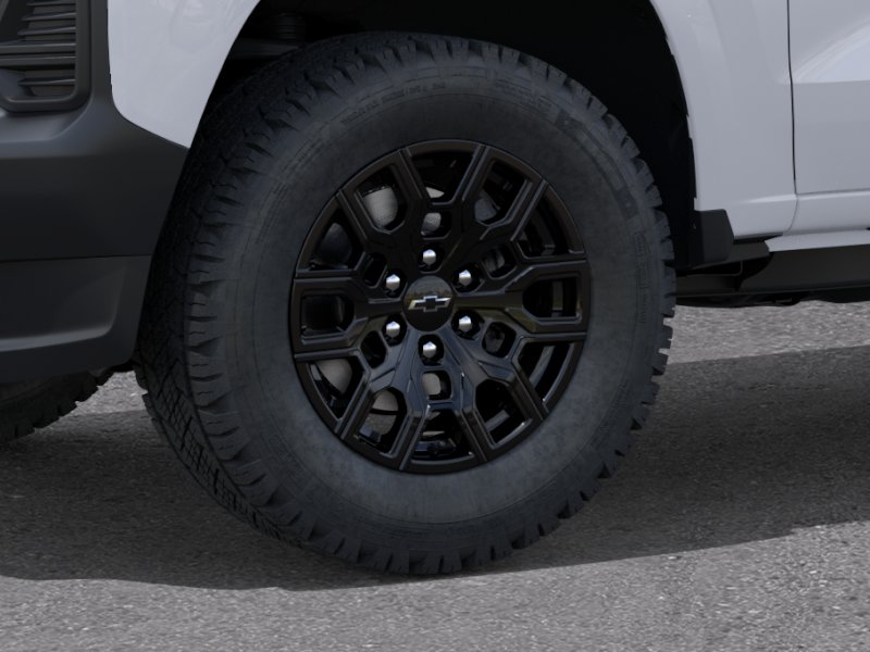 New 2026 Summit White Chevrolet WT image 33