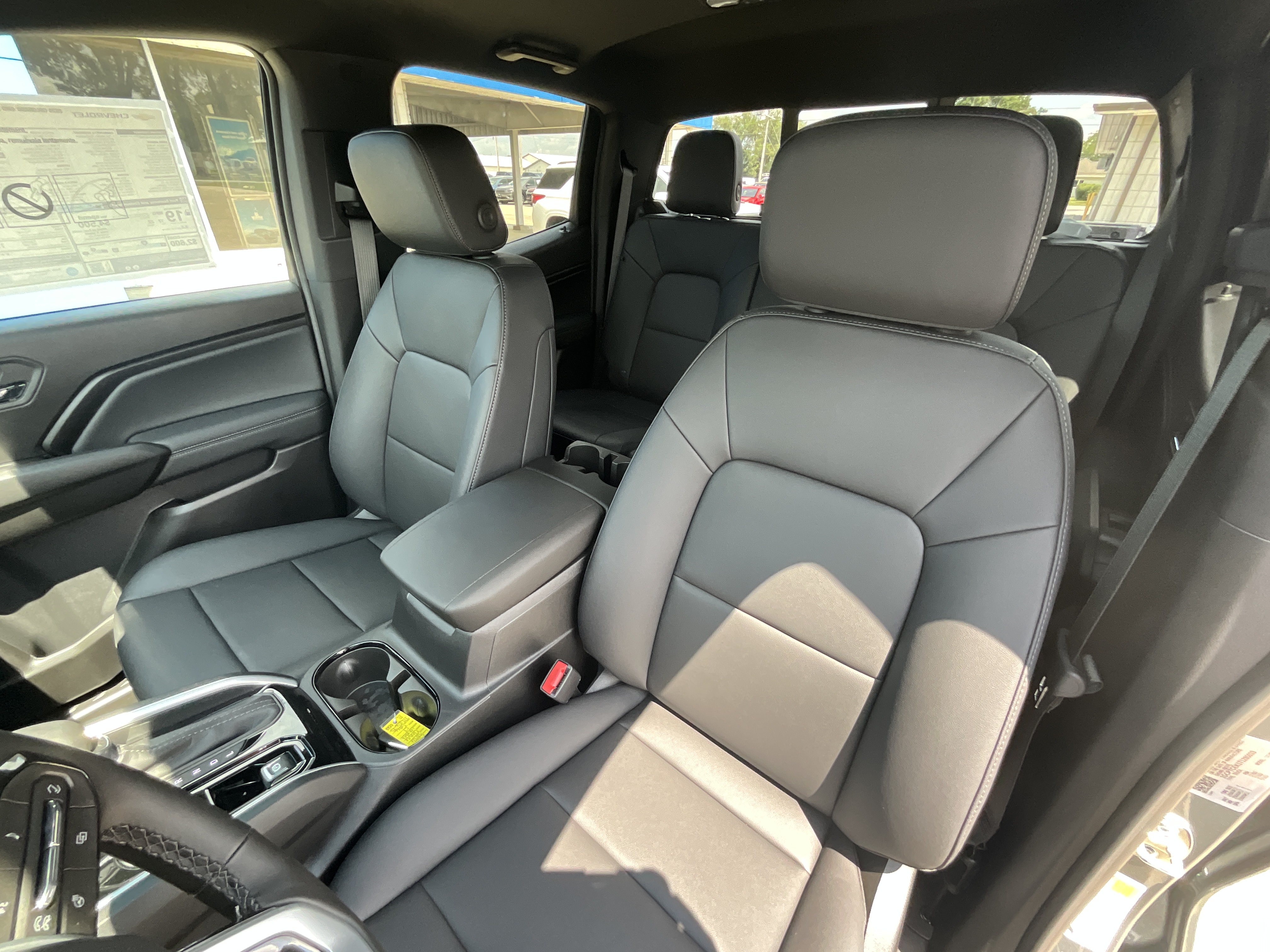 2026 Chevrolet Colorado LT - Photo 10