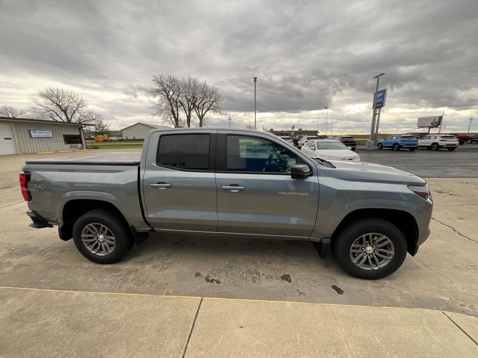 Used 2023 Chevrolet Colorado LT with VIN 1GCPTCEK3P1177924 for sale in Fairbury, IL