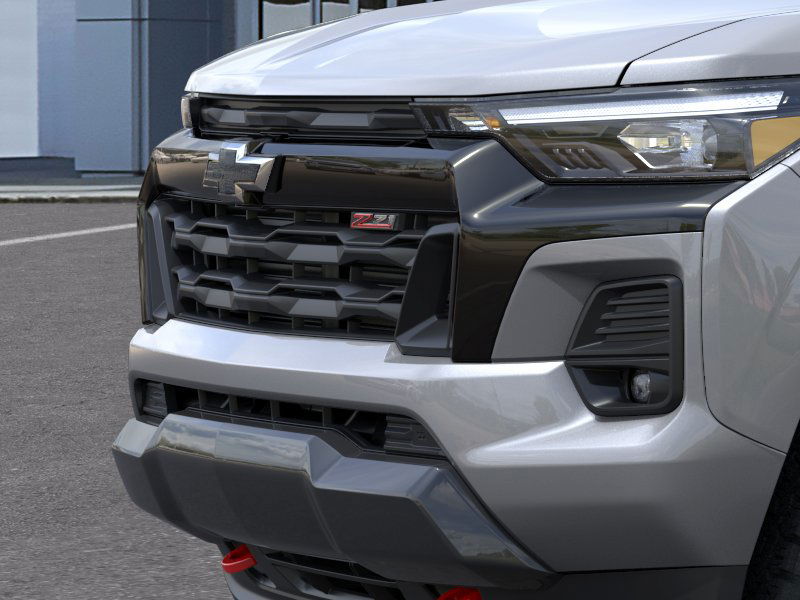 2025 Chevrolet Colorado Z71 photo 13