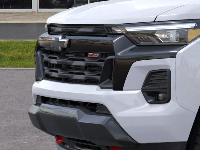 New 2026 Summit White Chevrolet Z71 image 13
