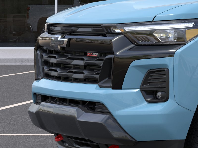 New 2026 Snowdrift Metallic Chevrolet Z71 image 13