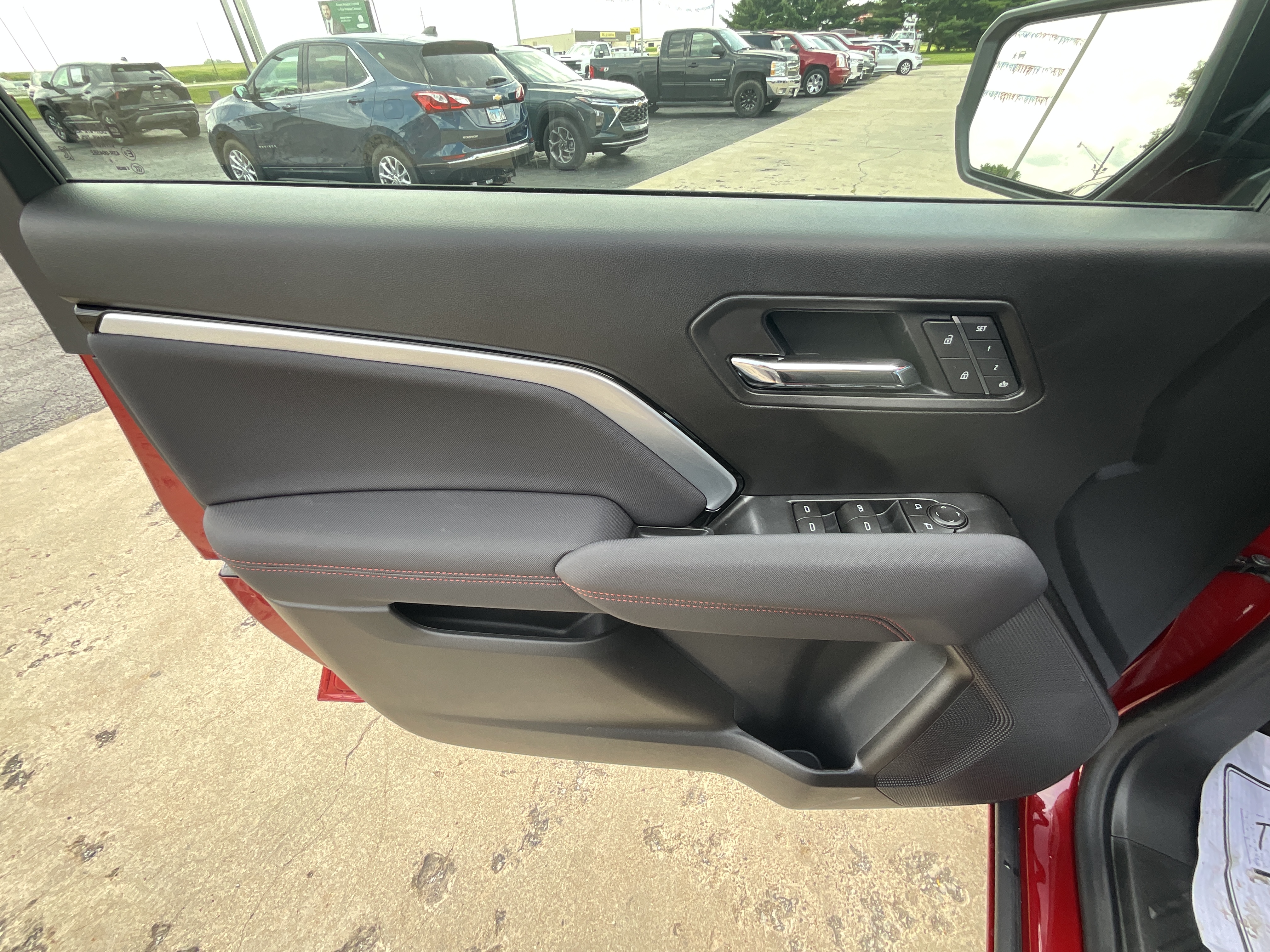 2026 Chevrolet Colorado Z71 - Photo 22