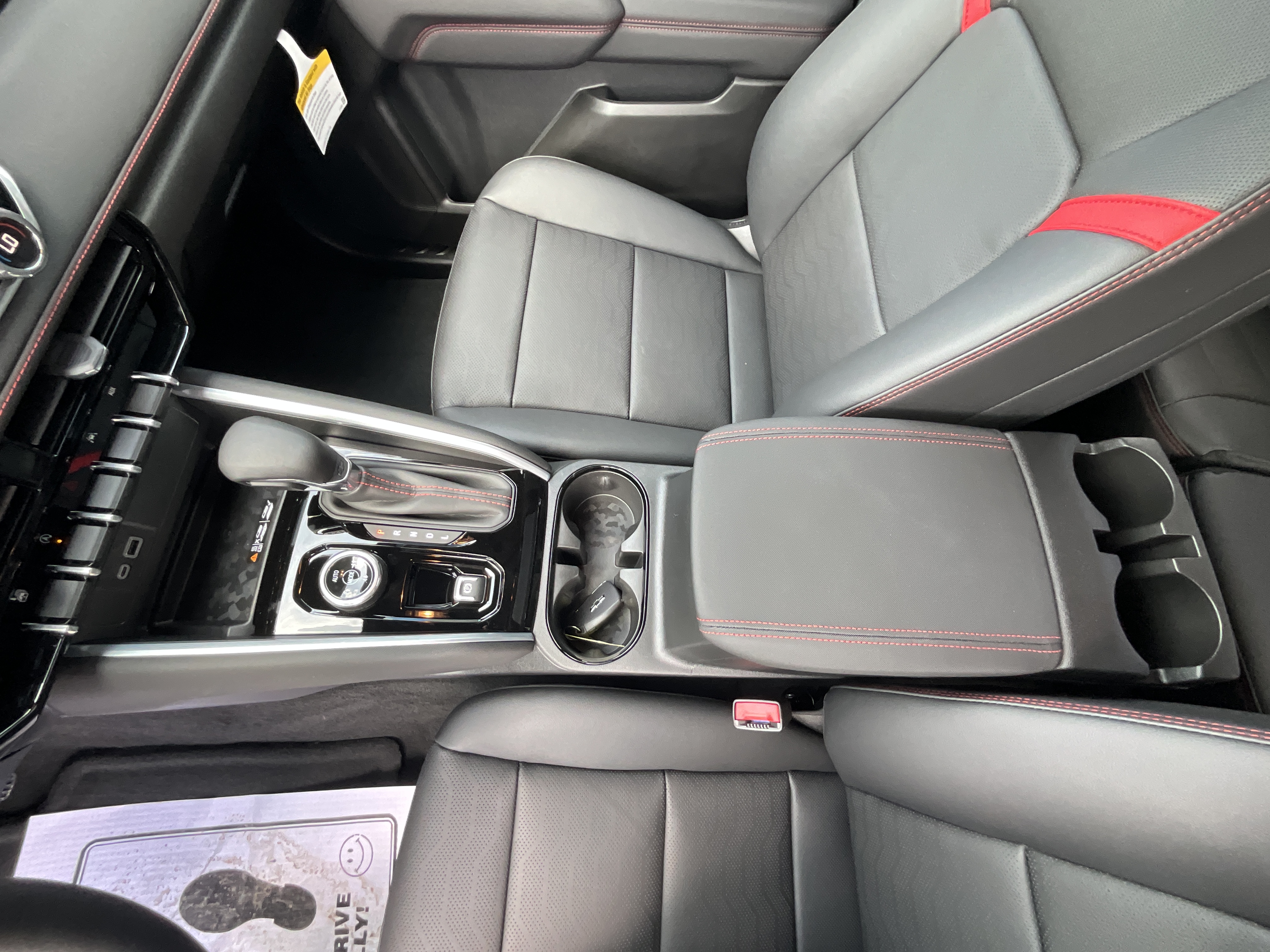 2026 Chevrolet Colorado Z71 - Photo 15