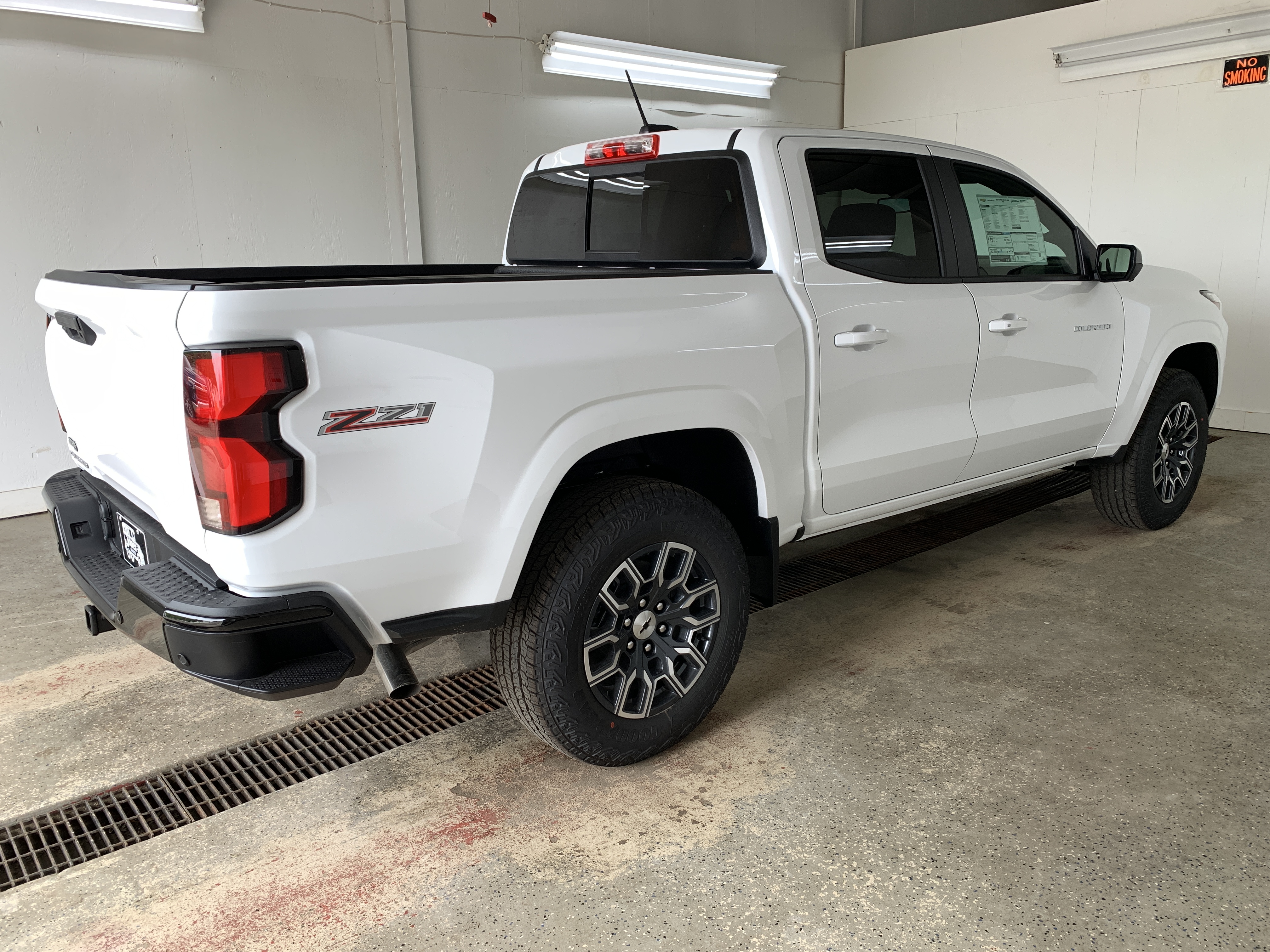 2025 Chevrolet Colorado Z71 - Photo 6