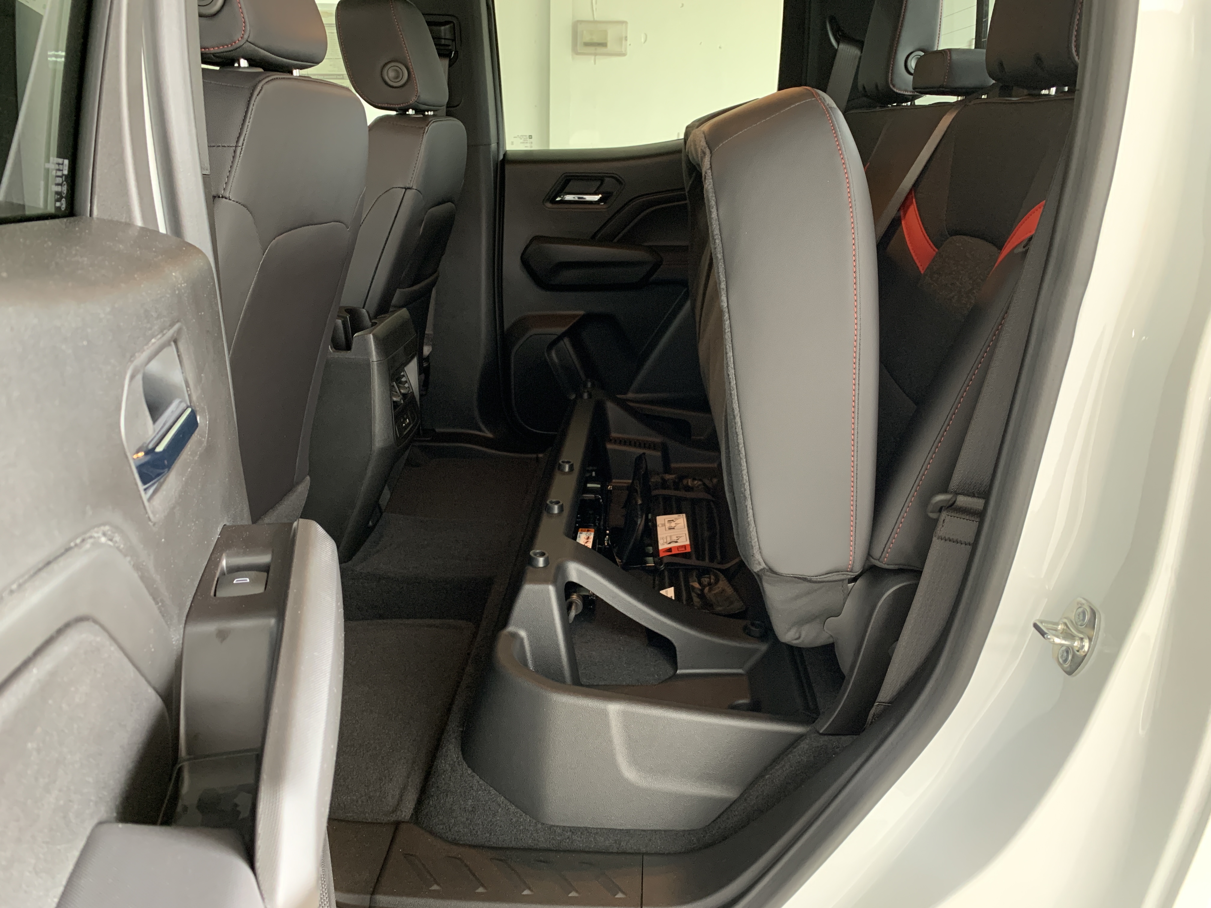 2025 Chevrolet Colorado Z71 - Photo 43