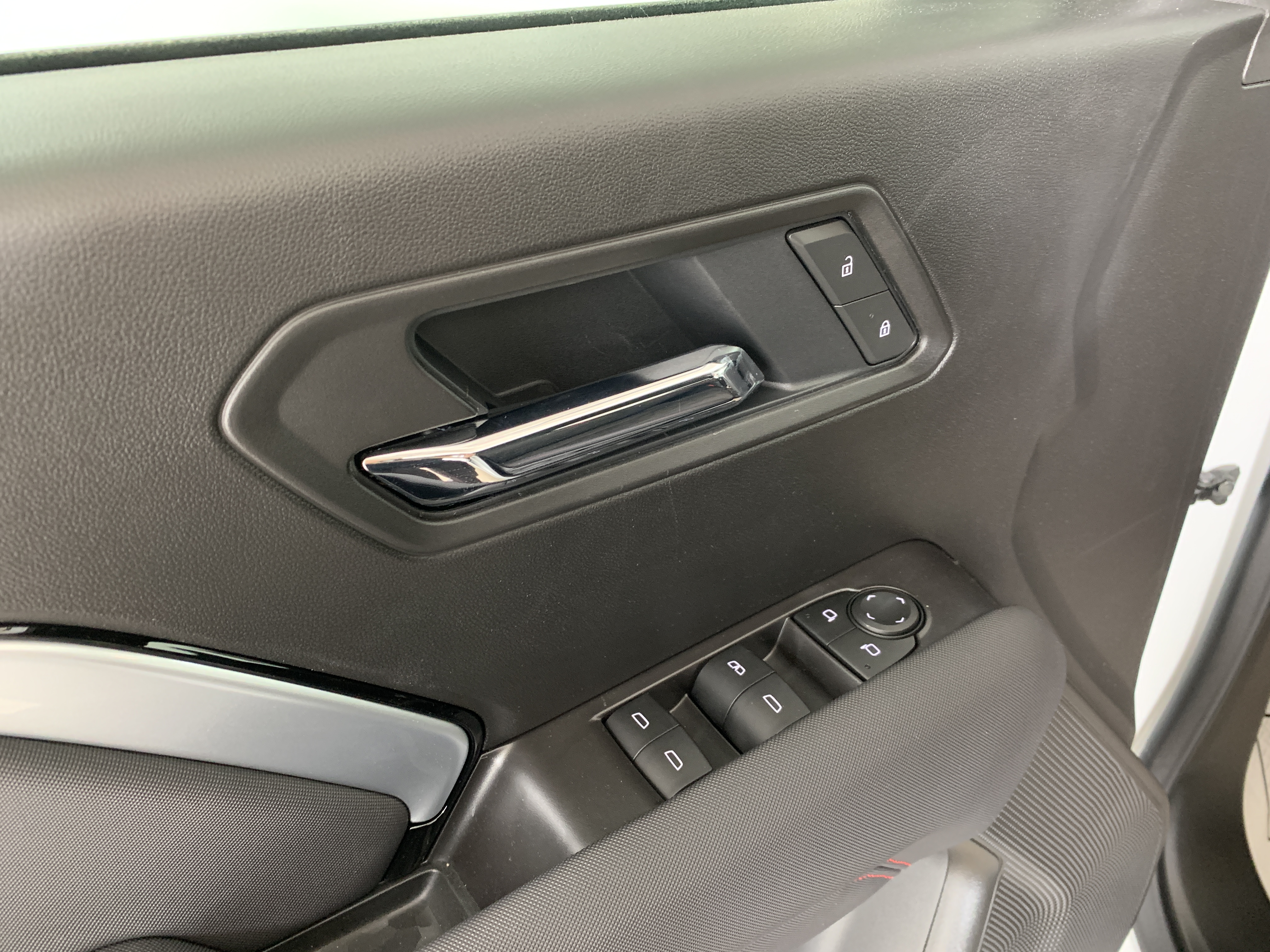 2025 Chevrolet Colorado Z71 - Photo 19