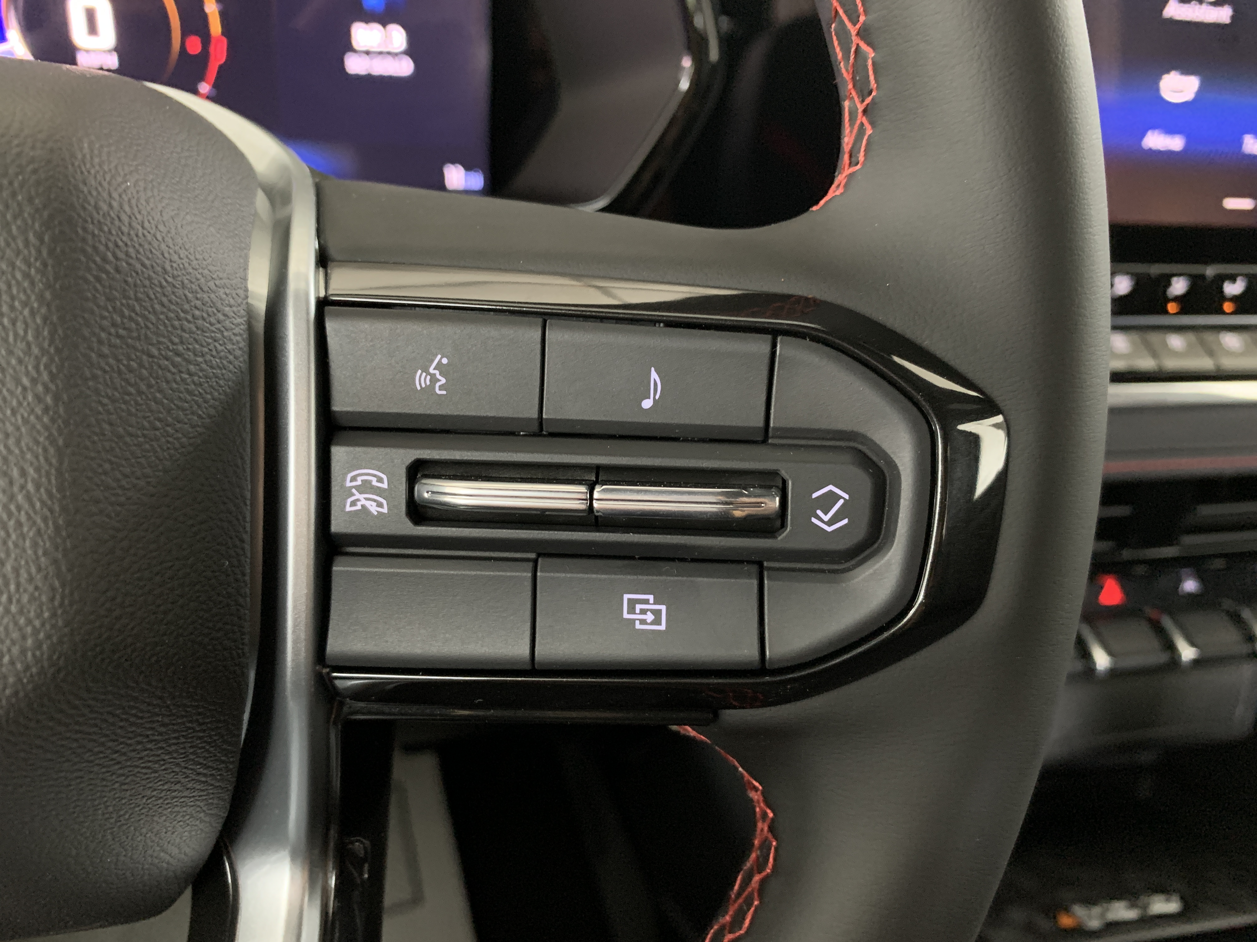 2025 Chevrolet Colorado Z71 - Photo 23