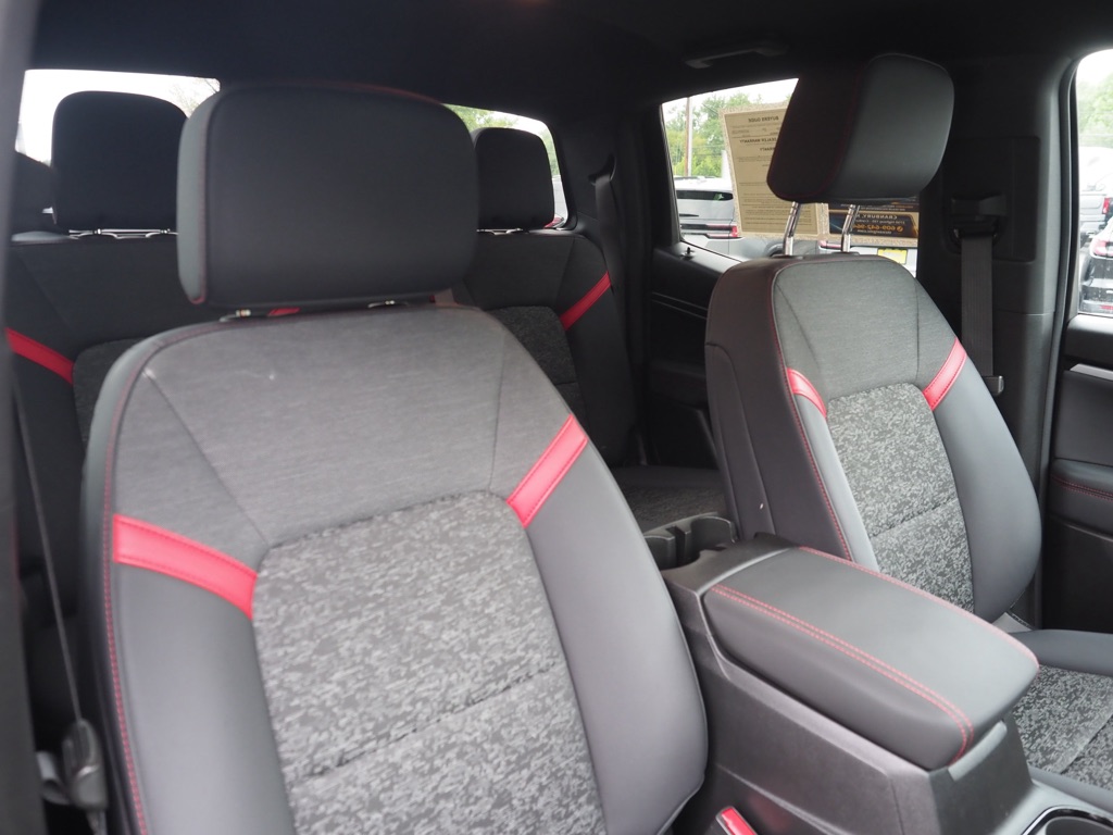 2024 Chevrolet Colorado Z71 - Photo 32