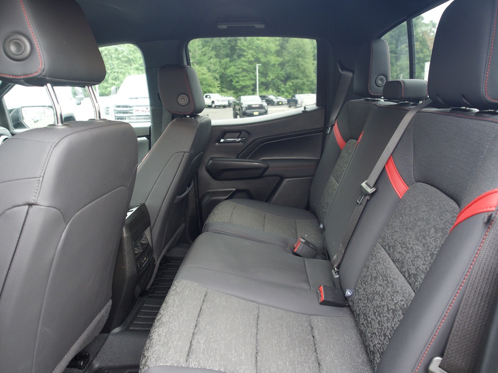 2024 Chevrolet Colorado Z71 - Photo 19